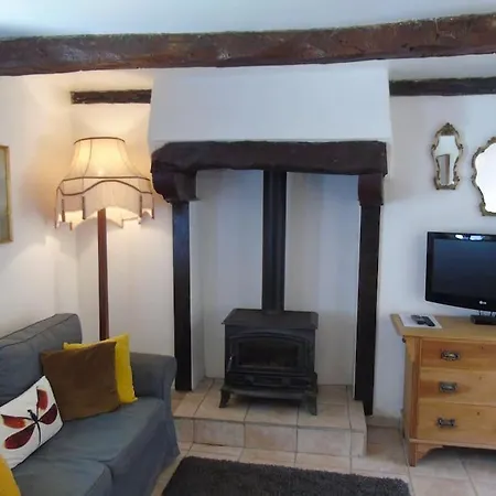 Holiday home Genevieve *
